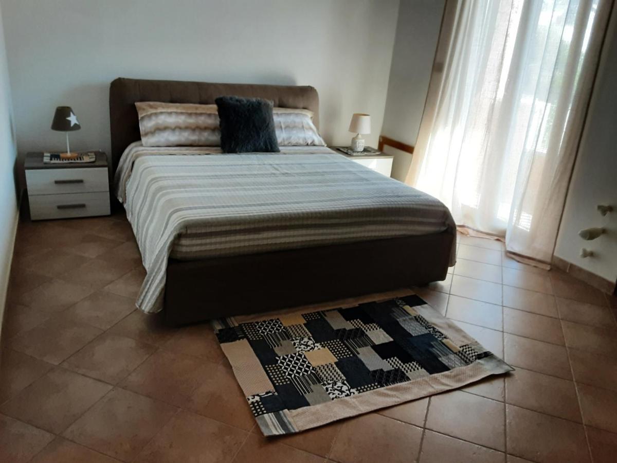 Tre Stelle Bed & Breakfast Porto Torres Bagian luar foto